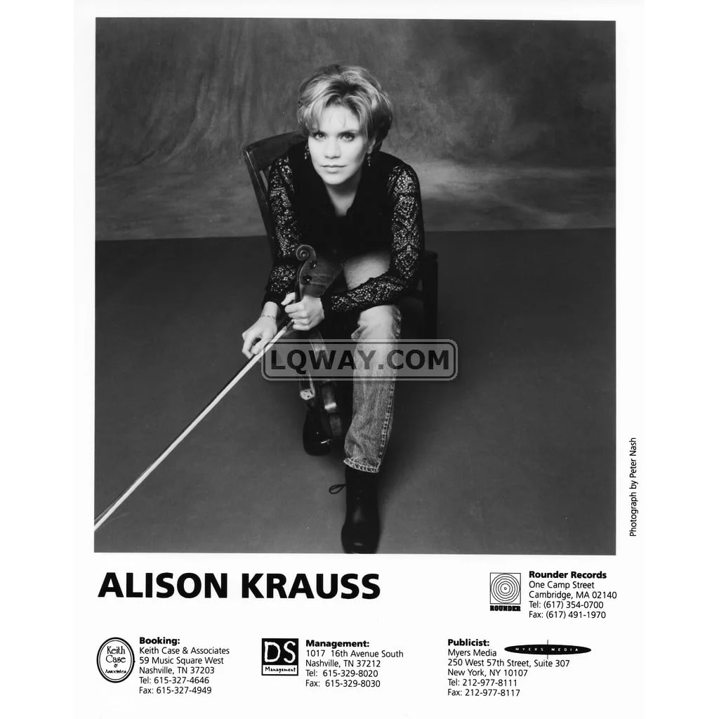 Alison Krauss 90's Black & White 8x10 Vintage Celebrity Print